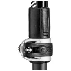 Bâton Leki Cross Trail Lite Carbon 100-135cm Black White Natural Carbon -Plein Air Sports Équipements Magasin a080aad67777571bedf8fd62e3493cbc555ae08c H23LEKIBAT335877 LEKI0589226 903