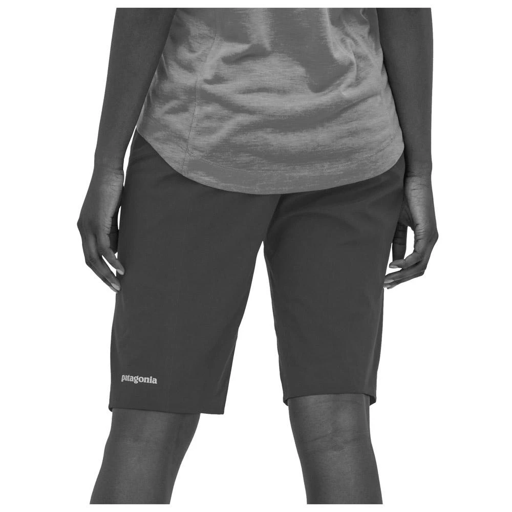 Short VTT Patagonia W's Dirt Roamer Bike Shorts Kelp Ka-Pow: Plume Grey 6 Short VTT Patagonia W's Dirt Roamer Bike Shorts Kelp Ka-Pow: Plume Grey – Image 4